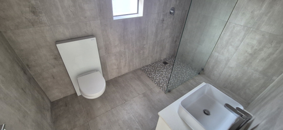 5 Bedroom Property for Sale in Myburgh Park Western Cape